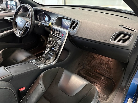 Volvo V60 11 of 19