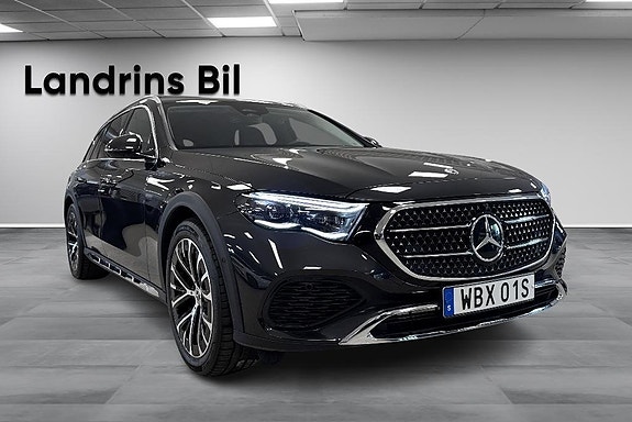 Mercedes-Benz E220 d 3 of 5