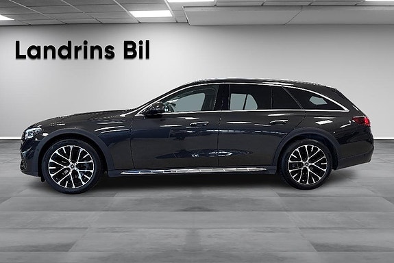 Mercedes-Benz E220 d 4 of 5