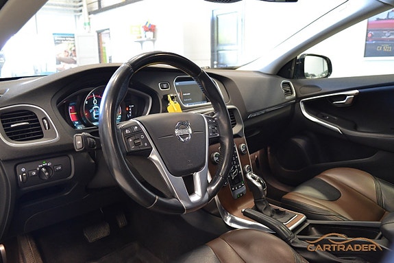 Volvo V40 Cross Country 6 of 18
