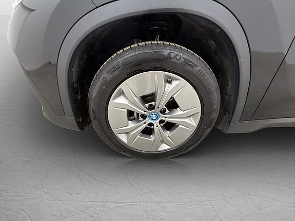 BMW iX1 29 of 30