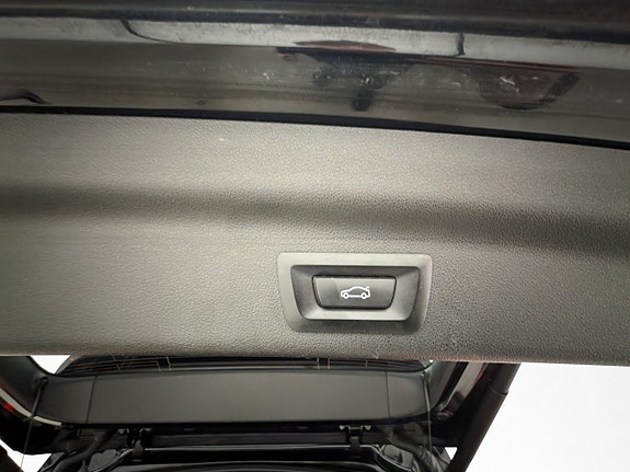 BMW iX1 28 of 30