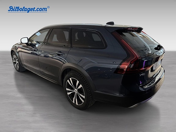 Volvo V90 Cross Country 10 of 23