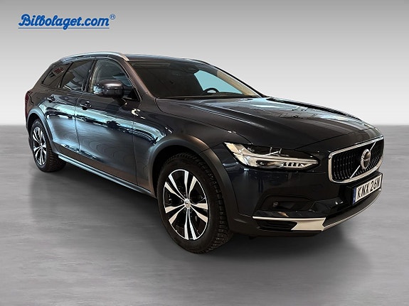 Volvo V90 Cross Country 4 of 24