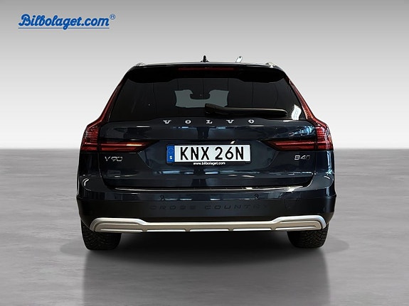 Volvo V90 Cross Country 9 of 23