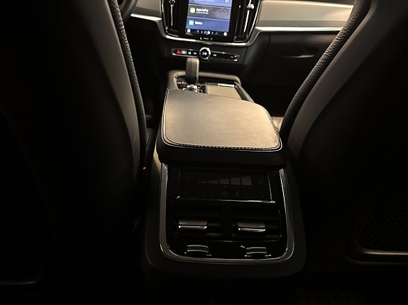 Volvo V90 Cross Country 19 of 23