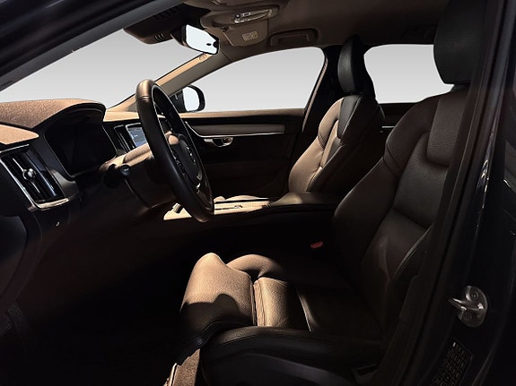 Volvo V90 Cross Country 12 of 23