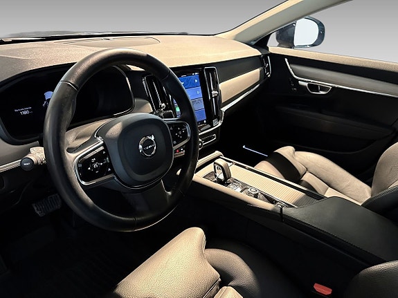 Volvo V90 Cross Country 13 of 23