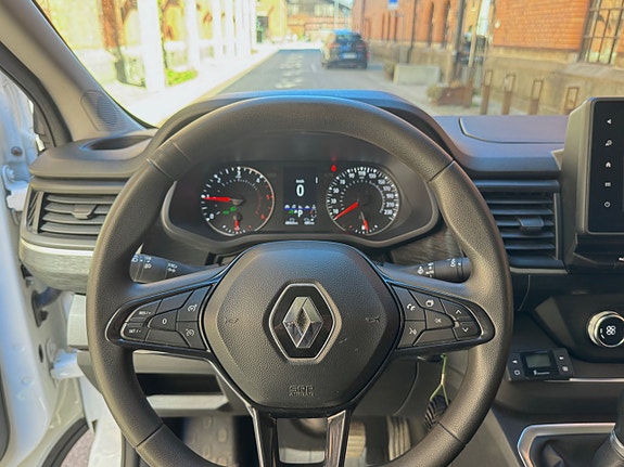 Renault Trafic 14 of 19