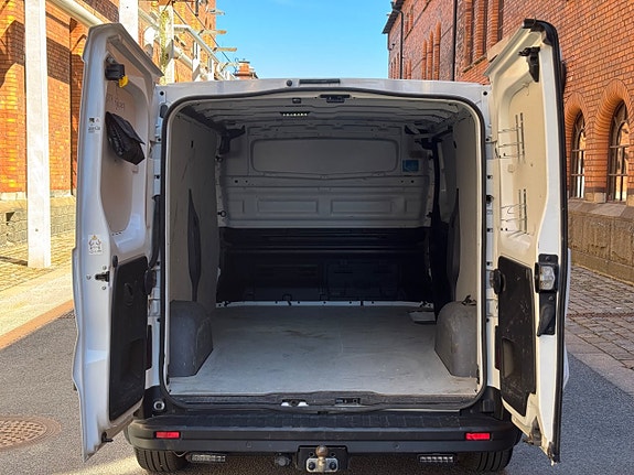 Renault Trafic 9 of 19