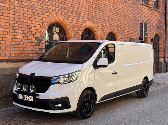Renault Trafic 2 of 5