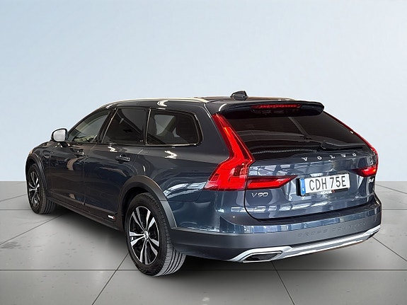 Volvo V90 Cross Country 5 of 5