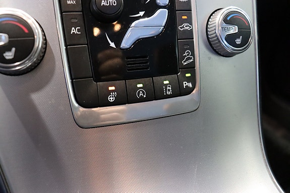 Volvo XC60 27 of 28
