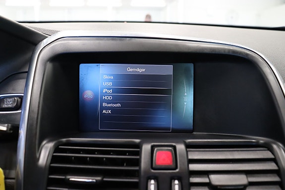 Volvo XC60 26 of 28