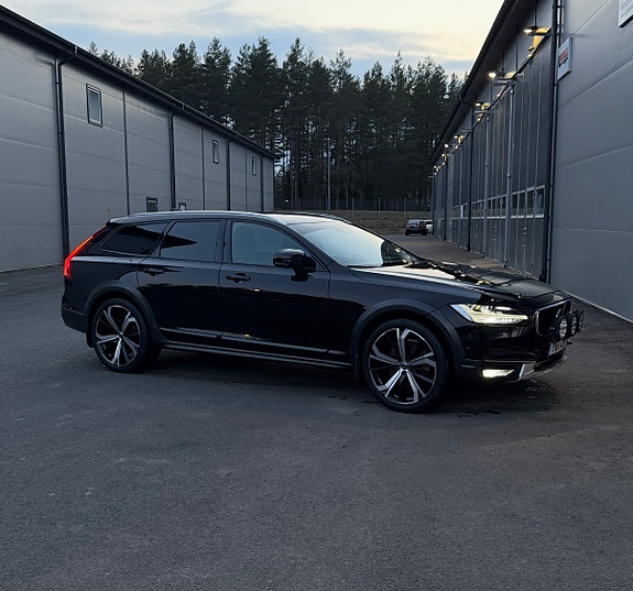 Volvo V90 Cross Country 5 of 5