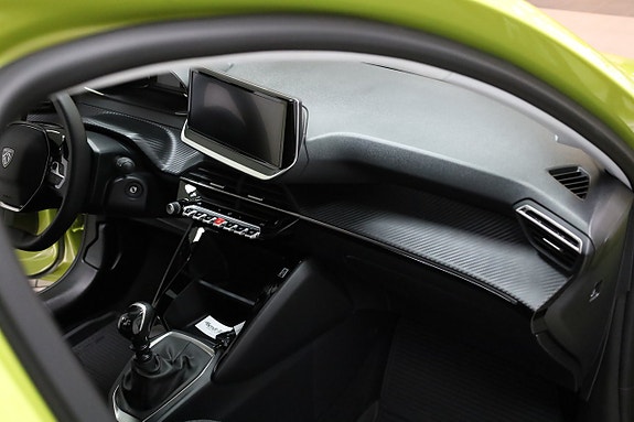 Peugeot 208 15 of 24
