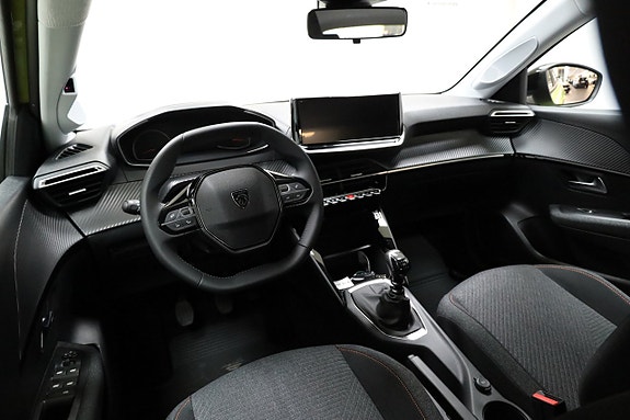 Peugeot 208 3 of 5