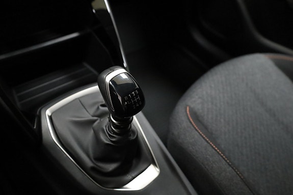 Peugeot 208 17 of 24