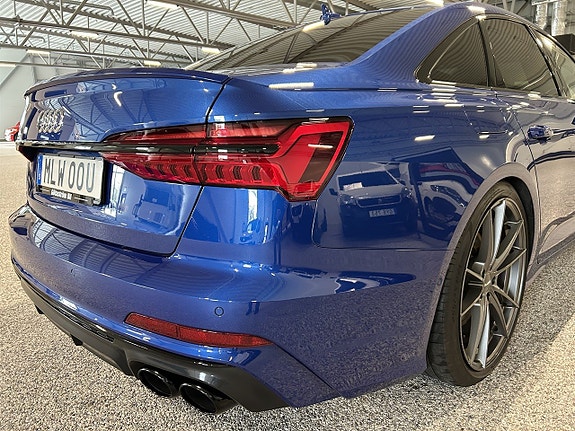 Audi S6 8 of 26