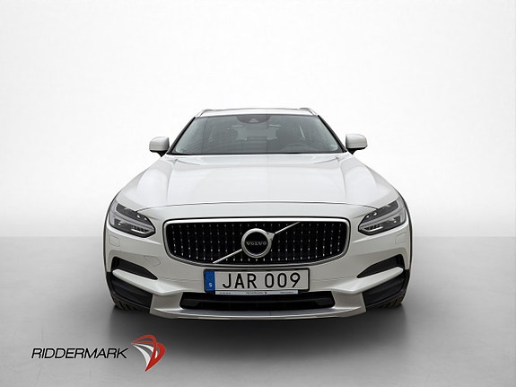 Volvo V90 Cross Country 3 of 5