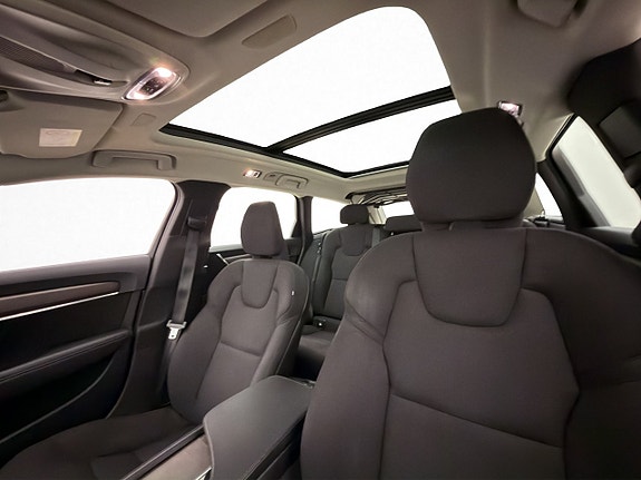 Volvo V90 Cross Country 12 of 30