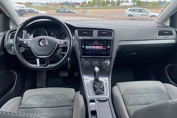 Volkswagen Golf VII 6 of 7