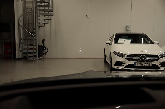 Mercedes-Benz C220 16 of 17