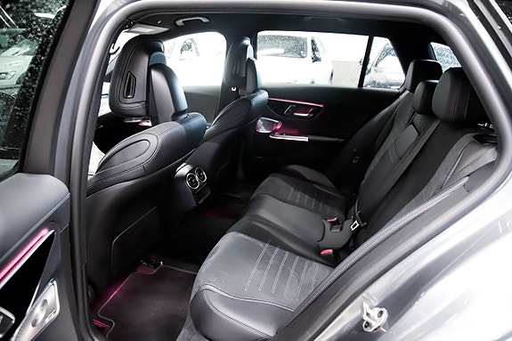 Mercedes-Benz C220 9 of 17