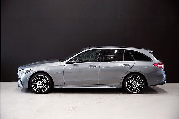 Mercedes-Benz C220 3 of 5