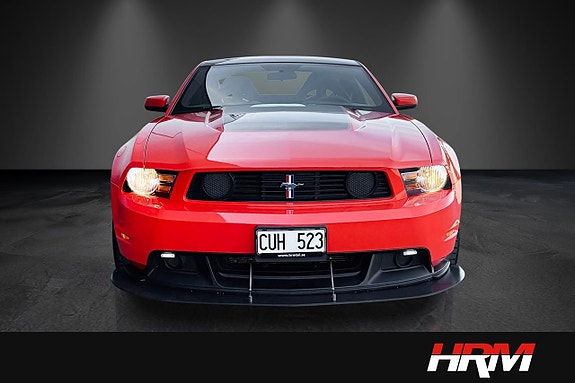 Ford Mustang 4 of 5