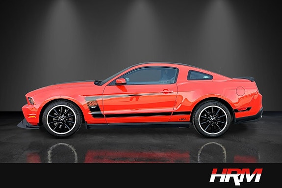 Ford Mustang 2 of 5