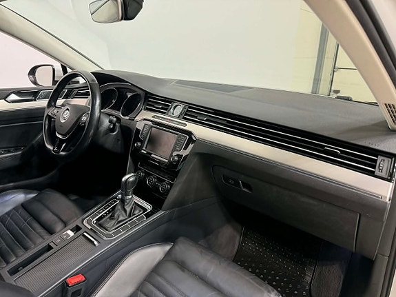 Volkswagen Passat 4 of 5