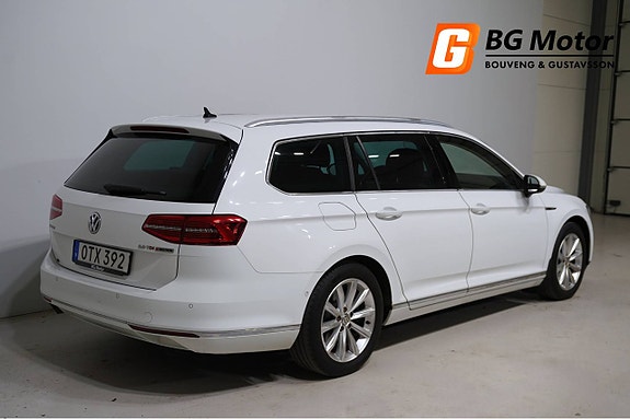 Volkswagen Passat 3 of 5