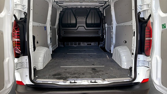 Volkswagen Transporter 12 of 12