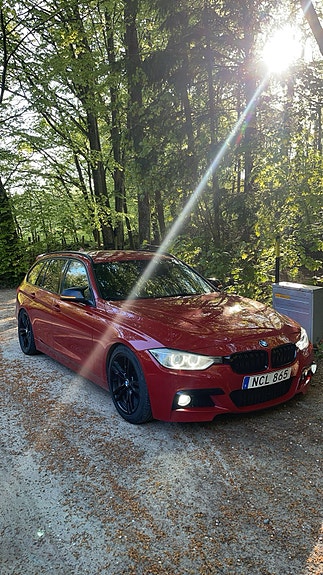 BMW 320d 2 of 3