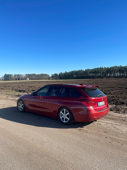 BMW 320d 3 of 3