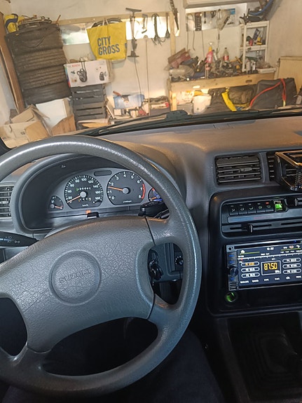 Suzuki Vitara 4 of 8