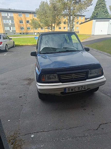 Suzuki Vitara 3 of 8