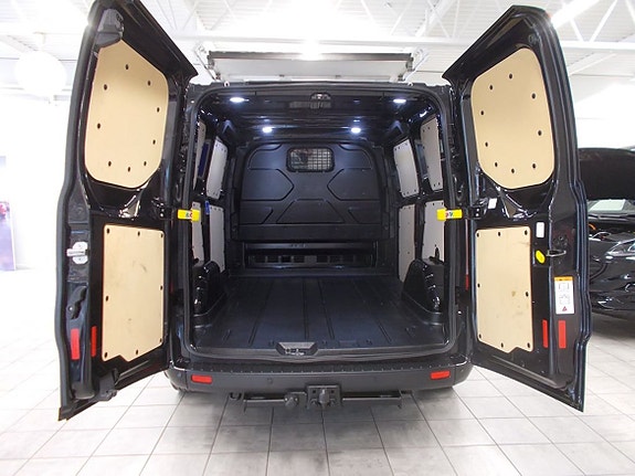 Ford Transit Custom 16 of 20