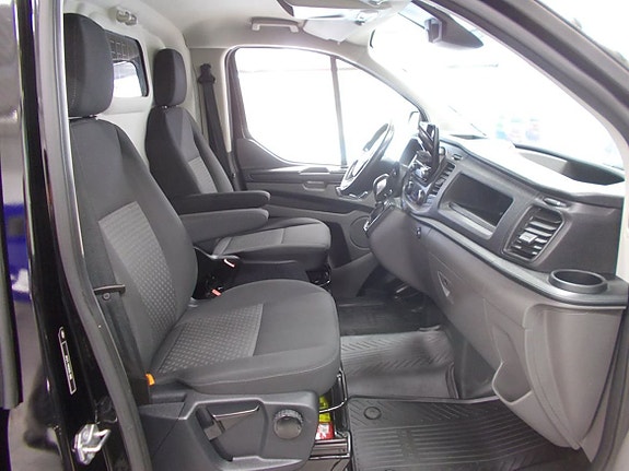 Ford Transit Custom 14 of 20