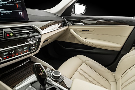 BMW 520d 14 of 21