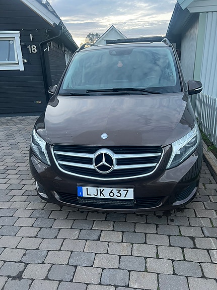 Mercedes-Benz V-Klass 4 of 5