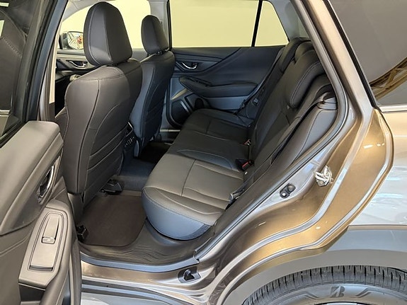Subaru Outback 6 of 9