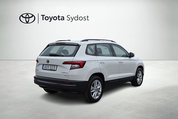 Skoda Karoq 2 of 5