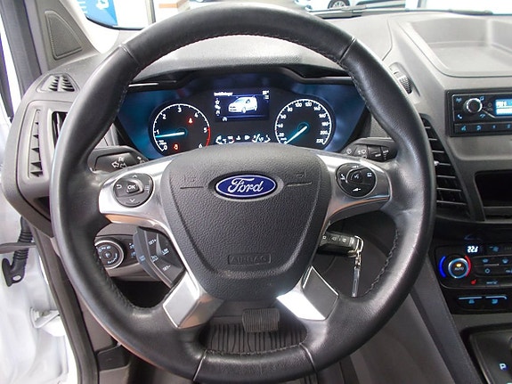 Ford Transit Connect 9 of 22