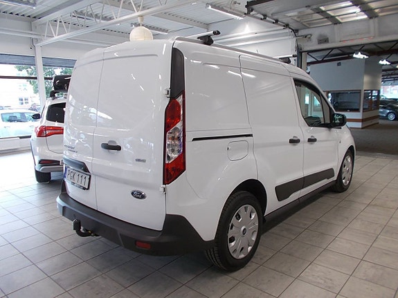 Ford Transit Connect 3 of 5