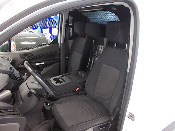 Ford Transit Connect 8 of 22