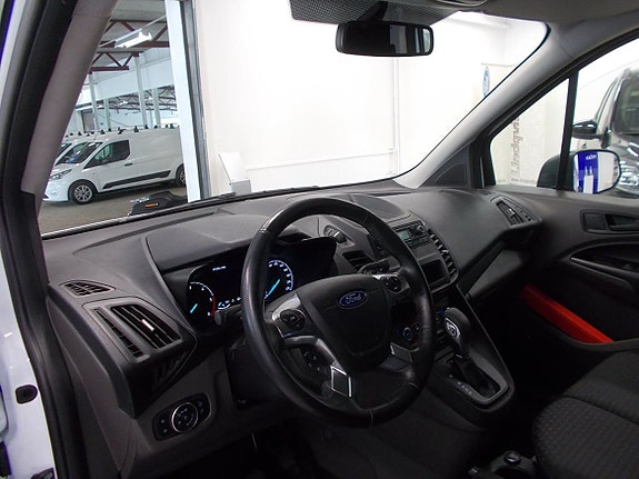 Ford Transit Connect 5 of 5