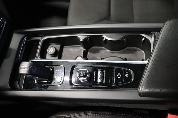 Volvo XC60 18 of 30