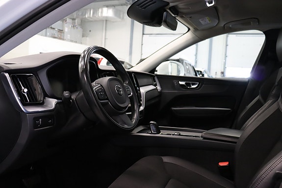 Volvo XC60 10 of 30